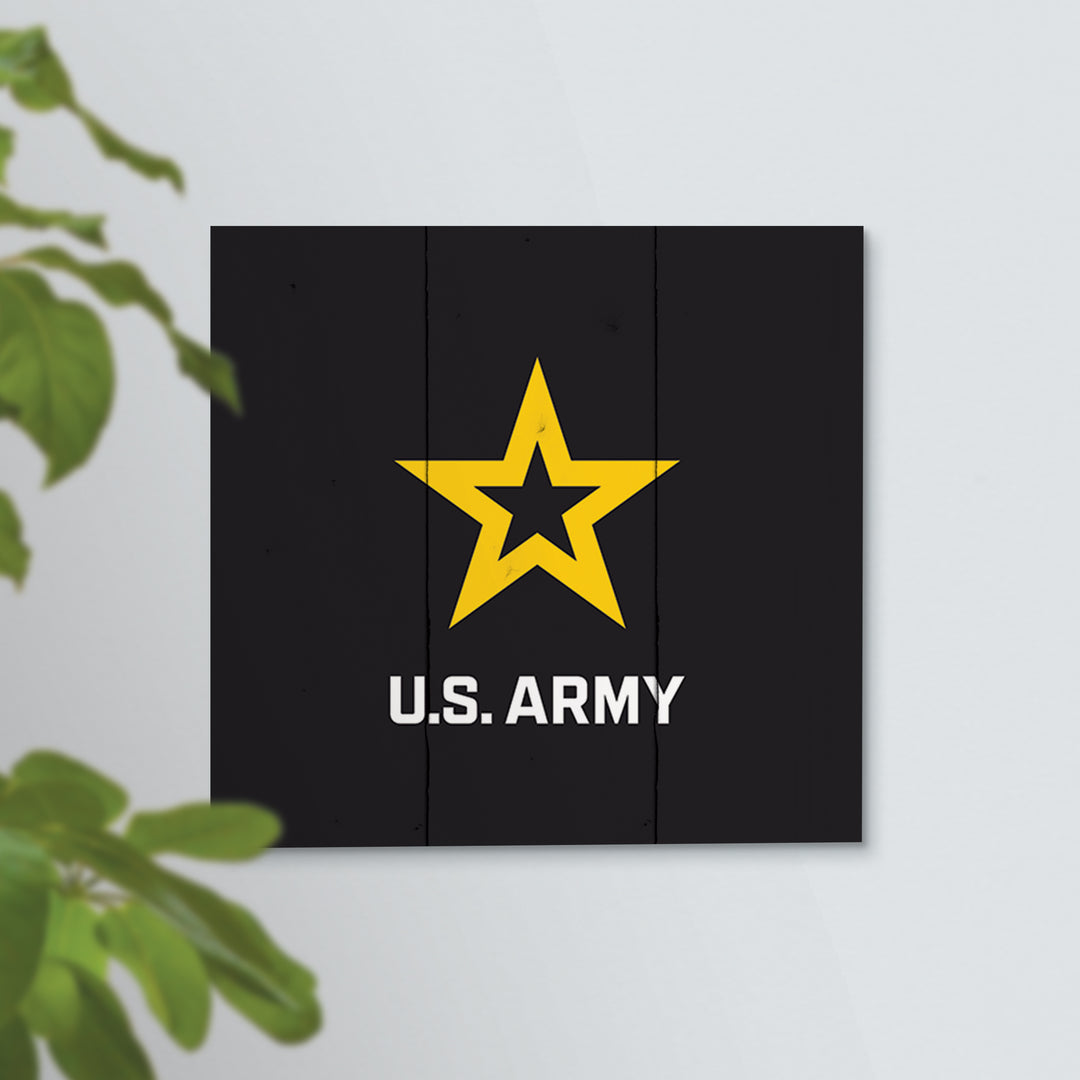 Army Logo Pallet Décor